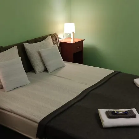 Sorompo Vendeghaz 4* Balatonkenese