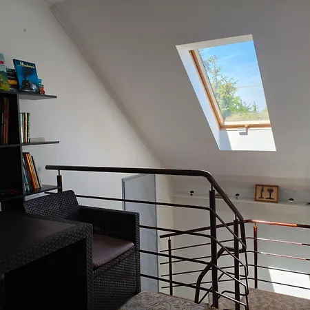 Sorompo Vendeghaz באלאטונקנשה