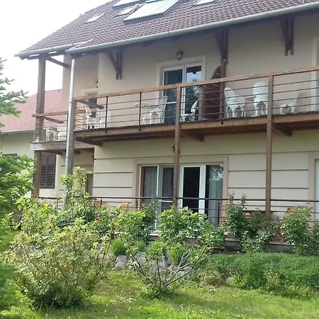 Sorompo Vendeghaz 4*