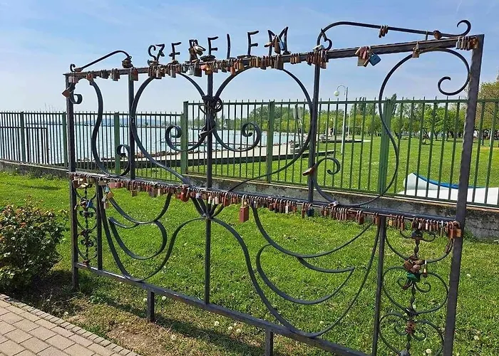 Sorompó 4* Balatonkenese