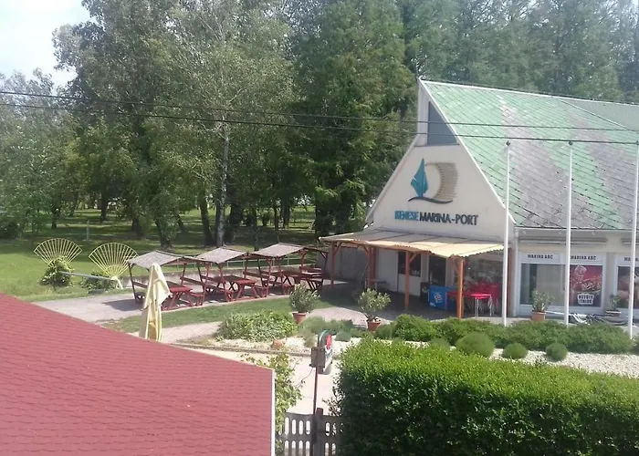 Sorompó Balatonkenese